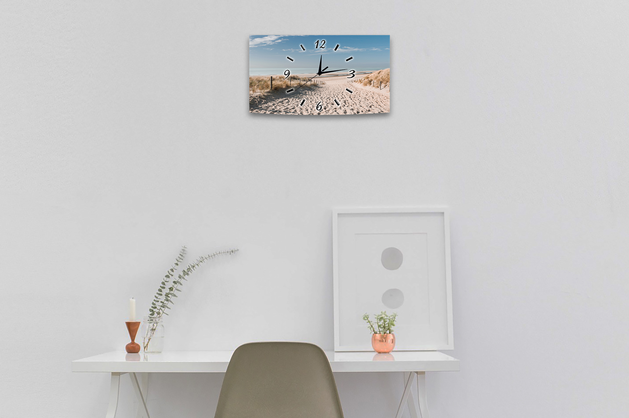 Wanduhr Funk oder Quarzuhr leise tickend Strand Meer Nordsee